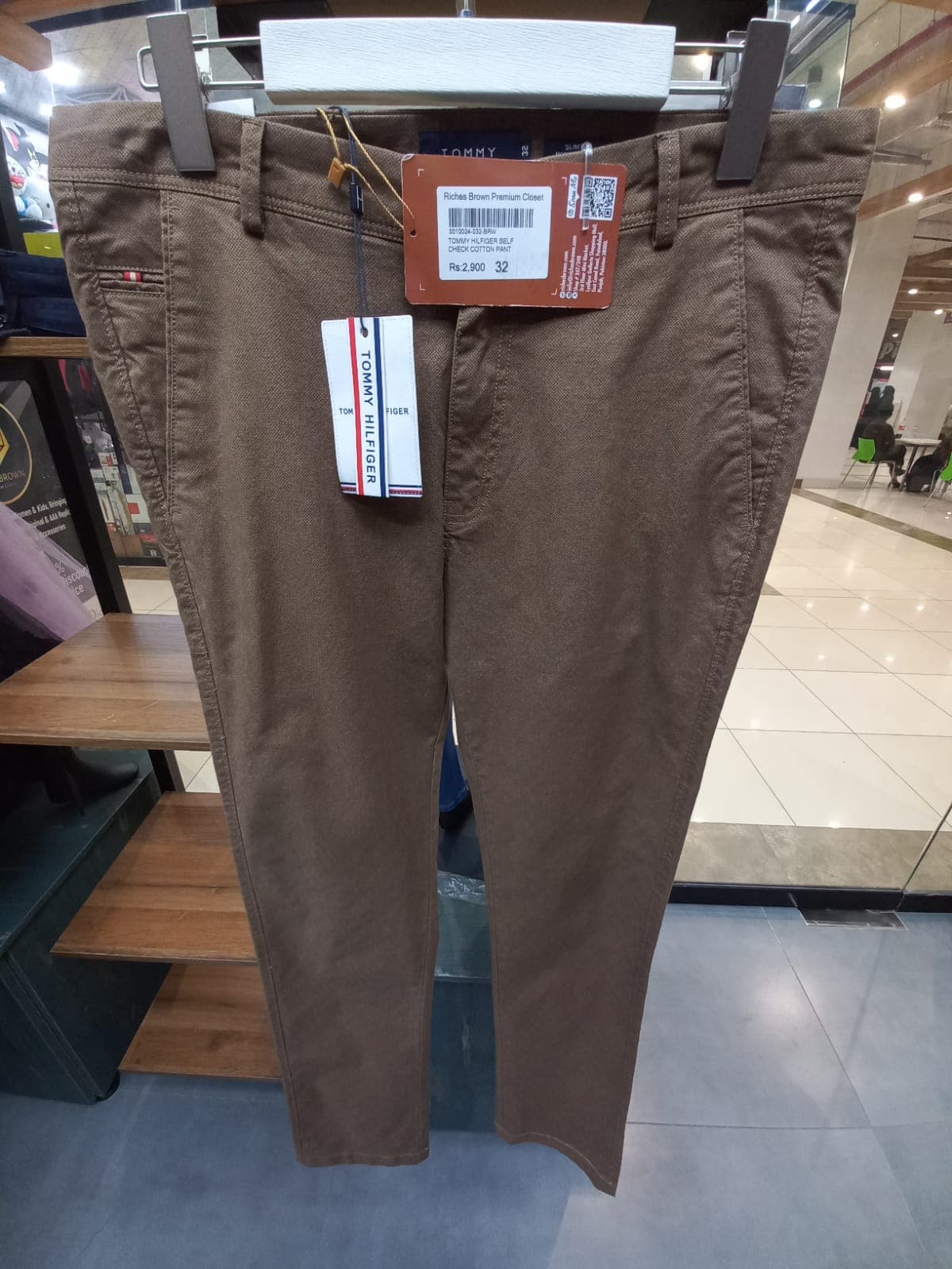 Tommy Hilfiger Straight Fit Cotton Pants – Brown